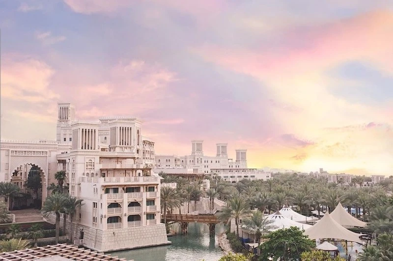 folly romantic restaurants dubai