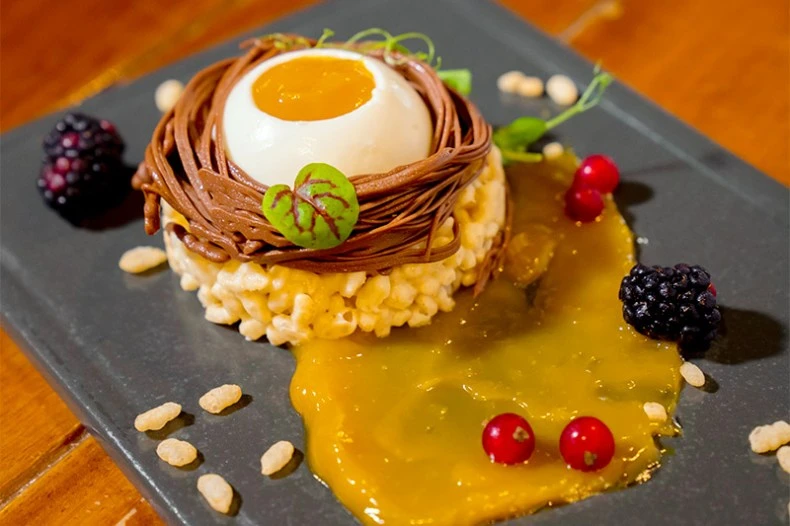 blacksmith bar and eatery easter in dubai