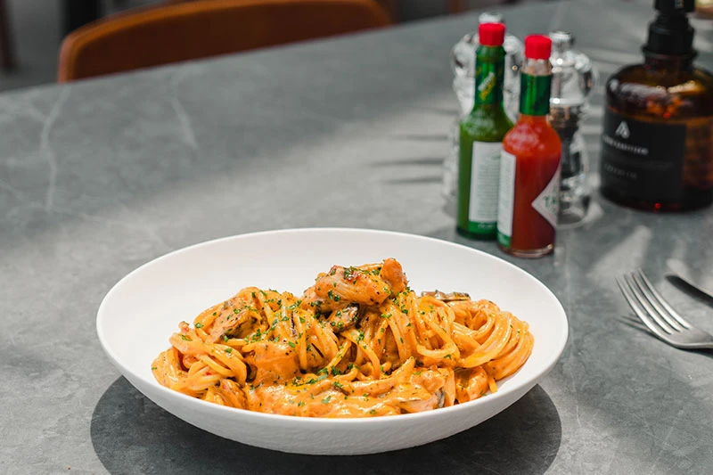 Things to do in Abu Dhabi dine at saddle