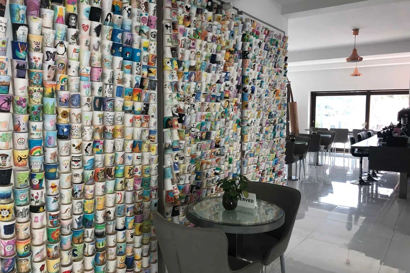 sketch art cafes in dubai