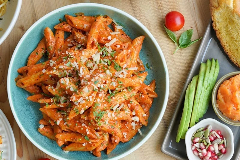 the pasta guyz - build your own pasta
