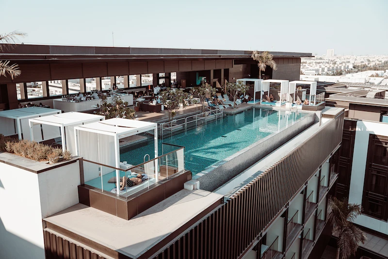 LookUp outdoor bar rooftop pool dubai